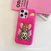 Capa Protetora de Silicone Colorida Estéreo Desenho Gato e Rato de Silicone Adequada para iPhone 14/15/16 Promax Mão