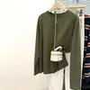 Foto real da nova camiseta listrada color block de manga longa para mulheres, adequada para primavera e outono, estilo coreano, corte solto, blusa base afina a silhueta, top estilo casual