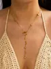 Collar con Forma de Y Estilo Resort Europeo y Americano, Acero Inoxidable Chapado en Oro de 18 Quilates, Moderna Cadena para Clavícula con Borla de Circonita y Perla