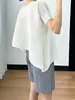 Conjunto de Dos Piezas para Mujer: Top Plisado Holgado Irregular de Verano Miyake y Pantalones Cortos Plisados Simples Casuales