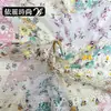 Venda Direta de Fábrica de Tecido de Renda em Malha Pequena com Estampa Floral Vazada para Camisas, Vestidos e Blusas Femininas, Materiais de Vestuário em Estoque