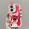 Adequado para Redmi 15C Desenho Animado Note14 Moda Boneca de Pé Feminina Capa de Celular Xiaomi Pocof7Pro Urso Morango
