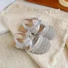 Sandalias de Diadema de Punto Hueco para Niñas 2026 Nuevo Verano Bebé Encaje Lazo Zapatos de Princesa Dulces Zapatos Individuales
