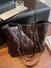 Bolso de Cuero Aceitado de Alta Gama Vintage de Gran Capacidad 2025 Nuevo Bolso de Hombro de Moda para Mujer Bolso Tote Acolchado