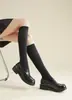 Medias Rojas con Borde Negro para Mujer, Estilo Verano Delgado Calcetines JK, Calcetines Negros de Tubo Medio Alto, Calcetines Largos de Tubo Adelgazantes a Presión