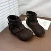 Botas Femininas 2026 Outono Novo Estilo Coreano Calças Largas Botas Curtas Fivela Retrô Bebê Menina Birkenstock Botas Western