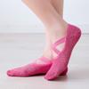 Venta al por mayor de fábrica de calcetines de yoga con tiras cruzadas, calcetines de baile antideslizantes profesionales de silicona plateada, calcetines de baile antideslizantes para adultos