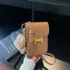 Bolsos de Alta Gama para Mujer 2025 Nuevo Otoño e Invierno Retro Versátil Bolso Cruzado para el Trabajo Bolso Cuadrado Pequeño de Moda Bolso para Teléfono Móvil