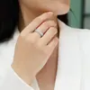 Anillo de Plata S925 con Moissanita Artistic Niche para Mujer, Anillo de Boda Ovalado de Lujo Ligero de Gama Alta, Anillo de Banda de Gama Alta