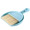 Broom de Mesa Multifuncional com Rosto Sorridente Escova de Limpeza de Teclado Mini Conjunto de Vassouras com Pá para Limpeza de Computador