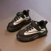 Tenis gruesos forrados de felpa para niños, nueva colección otoño/invierno 2024: zapatos casuales de color block con estilo para niños, y zapatillas para correr para niñas