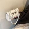 2025 Bolso Cuadrado Pequeño con Cadena y Lazo Brillante Bolso Diagonal Elegante de Otoño Bolso de Hombro Sencillo de Color Puro para Mujer