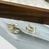 Pendientes Vintage Pequeños y Exquisitos de Alto Nivel con Circonita en Forma de C para Mujer Estilo Frío Ins Lujo Ligero Versátiles Pendientes de Celebridad Cyber