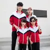Terno personalizado de primavera e outono azul vermelho verde manga longa alunos do ensino fundamental médio ginásio estilo universitário uniforme escolar uniforme de classe conjunto de três peças