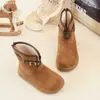 Botas de Neve Baixas Estilo Coreano para Meninas Botas Curtas Novo Estilo Inverno 2025 Botas Quentes de Algodão com Forro de Lã Botas de Neve Peludas de Uso Duplo