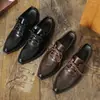 Sapatos Derby Masculinos de Bico Quadrado e Salto Alto, Sapatos Mágicos Vintage Desgastados com Solado Grosso e Aumento de Altura, Sapatos de Couro com Cadarço Estilo Britânico e Salto Grosso