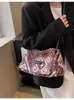 Bolso de Hombro para Mujer de Nuevo Estilo Transfronterizo, Bolso de Mano Nuevo de Gran Capacidad, Bolso de Mujer Moderno y Versátil, Bolso Tote Retro