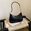 Bolsa de Lona Versátil de Moda Estilo Coreano Nueva para Verano 2025 con un Toque de Alta Gama Inspirado en Chanel, Bolso de Hombro y Cruzado para Mujer de Piel Sintética Suave