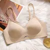 Sujetador de Mujer W83 con Tiras de Gel de Sensación Nude Sin Costuras, Taza Delgada, Sin Aros, Cómodo, Push-Up, Soporte Lateral para el Pecho