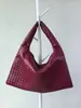 Bolsa Feminina de Tecido Nova Moda Outono e Inverno Bolsa Bolinho Senso de Alta Classe Grande Capacidade Transfronteiriça Tendência Versátil Bolsa de Mão para o Dia a Dia