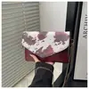Bolso de Cadena para Mujer Estilo Vintage Nuevo 2025, Bandolera de Hombro Único, Bolso Cuadrado Pequeño, Bolso Cartera Sobre de Moda de Alta Gama Versátil