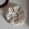 Elástico de Cabelo Elegante Estilo Francês com Flor em Botão Plissada, Prendedor de Cabelo Simples de Alta Moda, Novo Acessório de Cabelo
