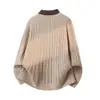 Suéter masculino de tricô canelado com blocos de cor e gola contrastante, perfeito para um look estiloso e casual de outono/inverno