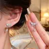 Aretes de Mariposa de Circonita Super Brillantes con un Diseño de Alta Gama, Aretes Dulces y Versátiles para Mujer, Exquisitos Accesorios para Orejas de Aguja de Plata