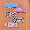 Acrílico Novo Desenho Animado Fofo Super Fofo Padrão de Água Peixe DIY Presilha de Cabelo Broche Emblema Ímã de Geladeira Joias Pequenos Acessórios