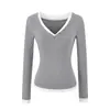 Camiseta da Moda com Contraste de Cor Falsa de Duas Peças Decorada com Botões de Manga Comprida para Outono, Top Camada de Base Versátil Elegante com Caimento Slim