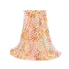 Bufanda Femenina Primavera/Verano 2025 con Estampado Digital de Lunares de Fresas, Chal con Flecos para Protección Solar, Bufanda de Seda, Estilo Delgado para Primavera y Otoño