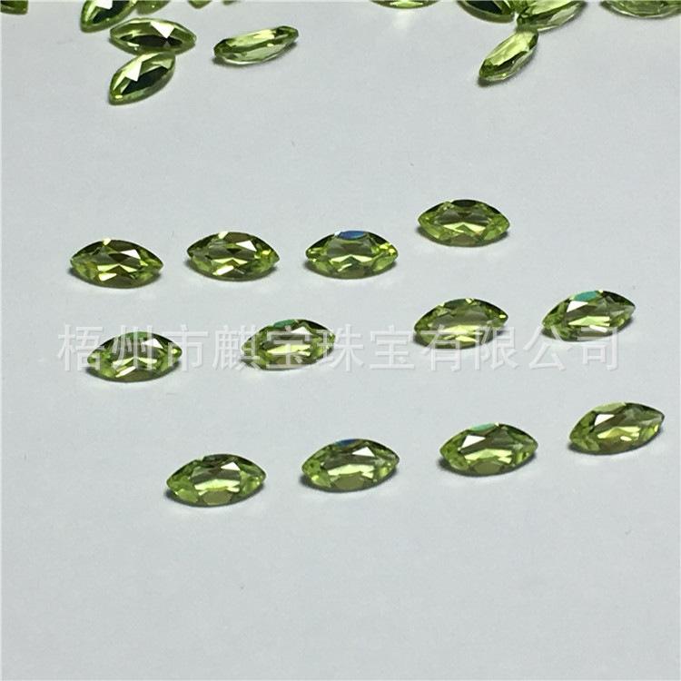 天然橄榄石马眼3*6