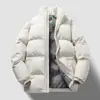 Nueva chaqueta deportiva gruesa para hombre, moderna y a la moda, con cuello alto, mangas largas, abrigo casual cálido de algodón, negro, en stock