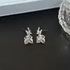 Estilo Doce e Cool com Zircônia Microincrustada, Brincos e Colar de Flor em Vidro Cristalino Falso, Sensação de Luxo Leve de Alta Qualidade, Gargantilha de Flor Transparente