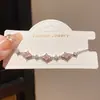 Pulsera de Flor de Trébol con Circonita Estilo Lujo Ligero, Sencilla y a la Moda, Sensación de Alta Gama, Accesorio Versátil para el Viaje Diario para Mujeres