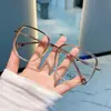 Novos óculos de grau fotocromáticos com proteção contra luz azul, armações estilosas de alta qualidade, armações quadradas da moda para mulheres, efeito emagrecedor, visual natural
