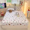 Sábana bajera de algodón para cama individual estilo Crayon Shin-chan, sábana de cama de estilo lindo, universal para todas las estaciones, protector de sábana, venta al por mayor transfronteriza