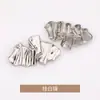 Broche Metálico Plissado Irregular, Fecho de Corsage Vintage Fashionável, Acessório de Roupa, Alfinete de Segurança Antiperda