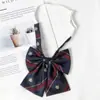 Pajarita de Plumas Femenina Uniforme Jk Color Sólido Estilo Academia Camisa Accesorios de Uniforme Escolar Traje de Marinero Decoración de Lazo Accesorio de Moda