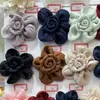 5,5CM Temperamento coreano textura plissada flor torcida novos acessórios flor feita à mão para DIY sapatos acessórios decorativos para roupas