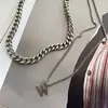 Collar de Cadena de Acero Inoxidable con Diseño de Nicho Europeo y Americano, Letra W, Doble Capa, Cadena para Clavícula, Collar Corto Elegante Versátil para Mujeres