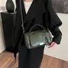 Bolso Boston Retro de Alta Gama Popular Transfronterizo para Mujer, Bolso de Hombro Cruzado Versátil con Borla, Bolso Portátil tipo Almohada