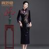 Vestido de veludo dourado de temperamento novo para outono e inverno de mulheres de meia-idade e idosas, vestido de alta qualidade, cheongsam, atacado, consignação