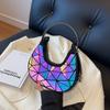 2023 Nova Bolsa Feminina Moda Bolsa de Ombro Popular Texturizada Bolsa Meia-Lua Design de Nicho Vintage Bolsa de Braço