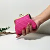 Cartera Retro Transfronteriza para Mujer Bolso Pequeño con Pinza de Concha Fragante Mini Cartera para Monedas Cartera para Monedas Bolsa para Auriculares Venta al por Mayor