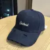Gorra de Béisbol Desgastada Exclusiva de Tienda Física para Hombre con Bordado, Visera Dura, Efecto Adelgazante del Rostro, Visera Ancha, Diseño Oversize y Profundizado para Mujer