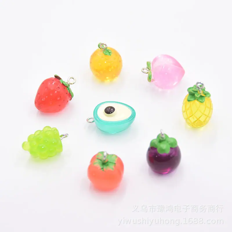 树脂仿真透明草莓葡萄牛油果吊坠1