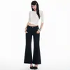 Jeans flare slim fit de três cores, cor laranja jovem, para mulheres, projetado para afinar a silhueta, valorizar o corpo e ser versátil, com um estilo moderno e elegante, e comprimento nove pontos.