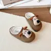 Chinelos de Algodão Infantis para Uso Externo 2026 Inverno Novo Estilo Meninas Desenho Animado Cachorrinho Fofo Pelúcia Quente Bebê Sapatos Peludos