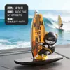 2026 Nuevo Modelo Oso Surfista Oscilante Montado en Coche Adorno Creativo para Tablero de Coche Accesorio de Coche con Fragancia de Alta Gama